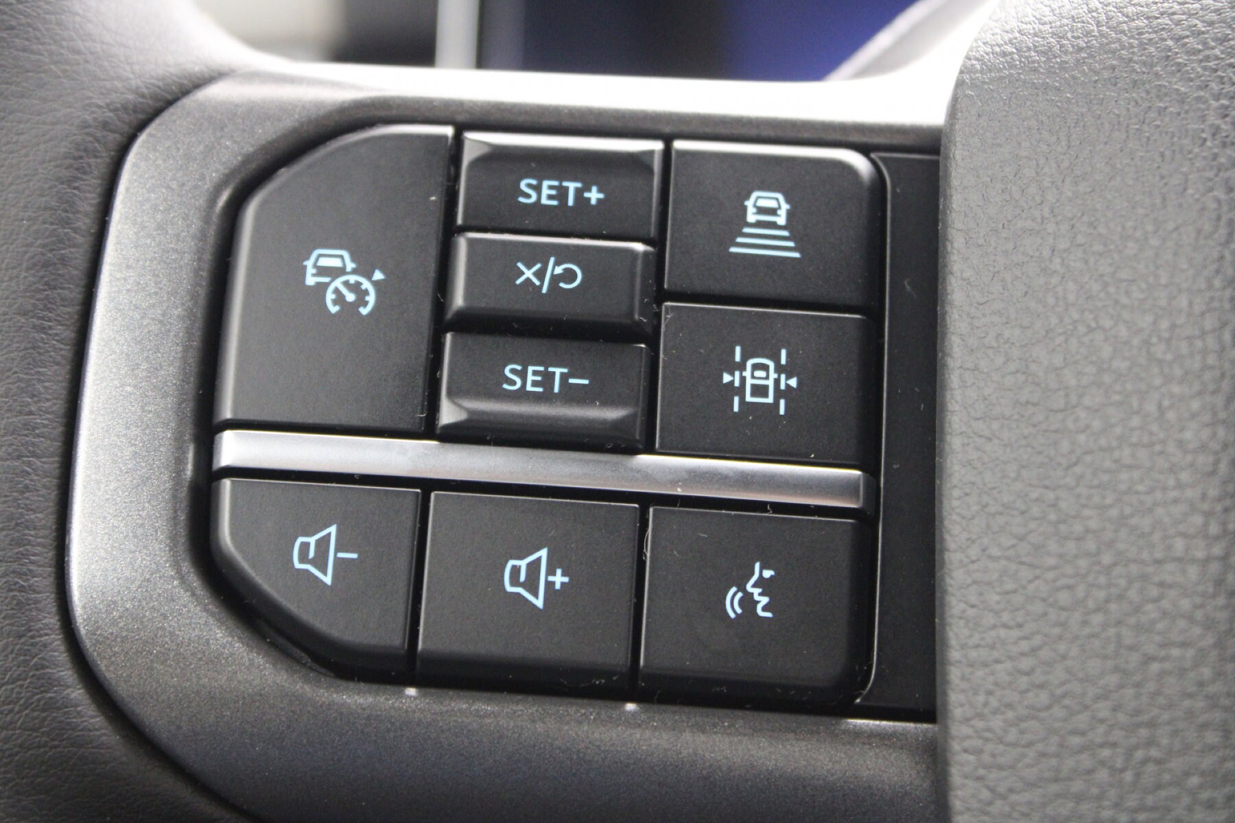 2025 Ford F-150 Lariat - Photo 9
