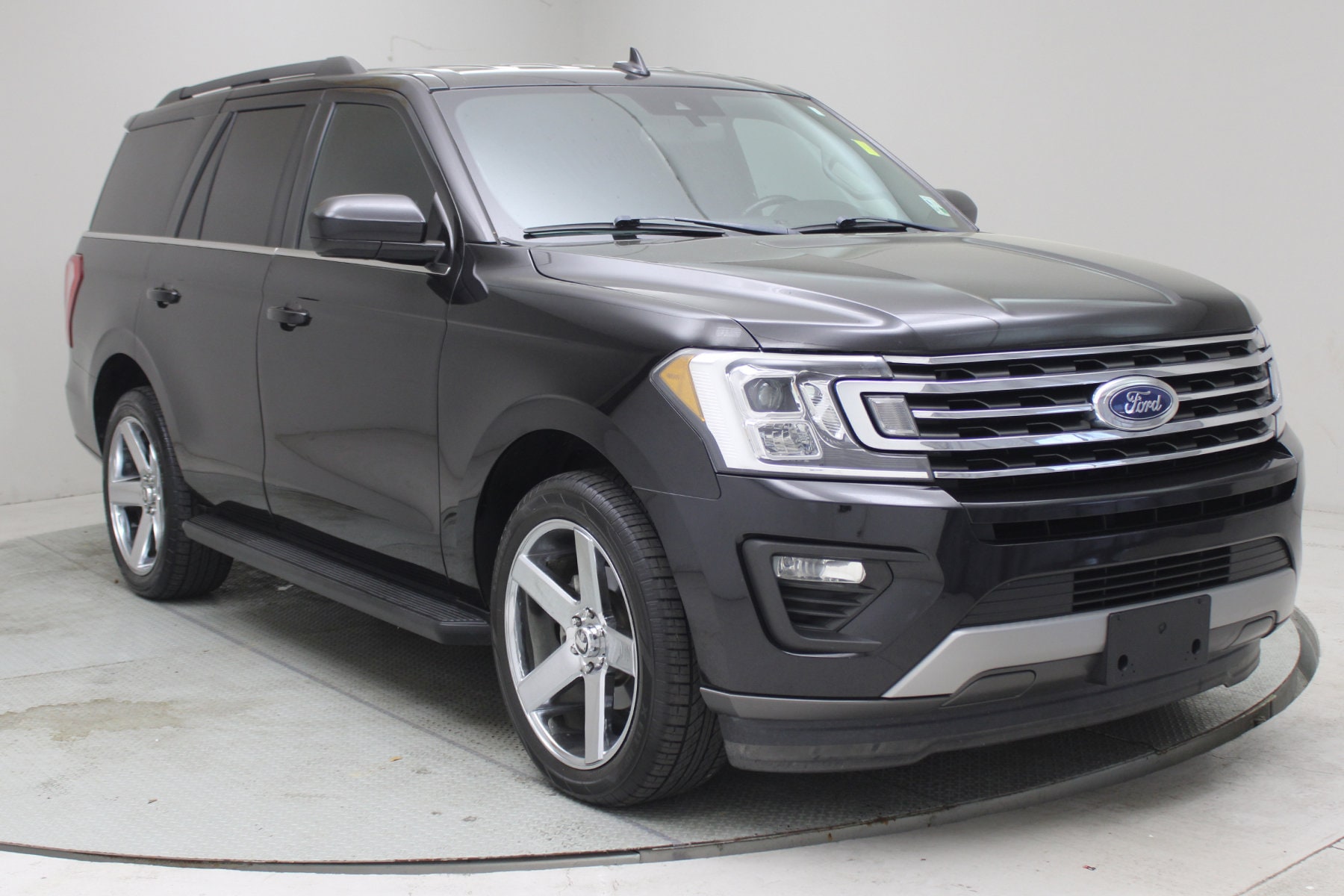 2021 Ford Expedition XLT's photo