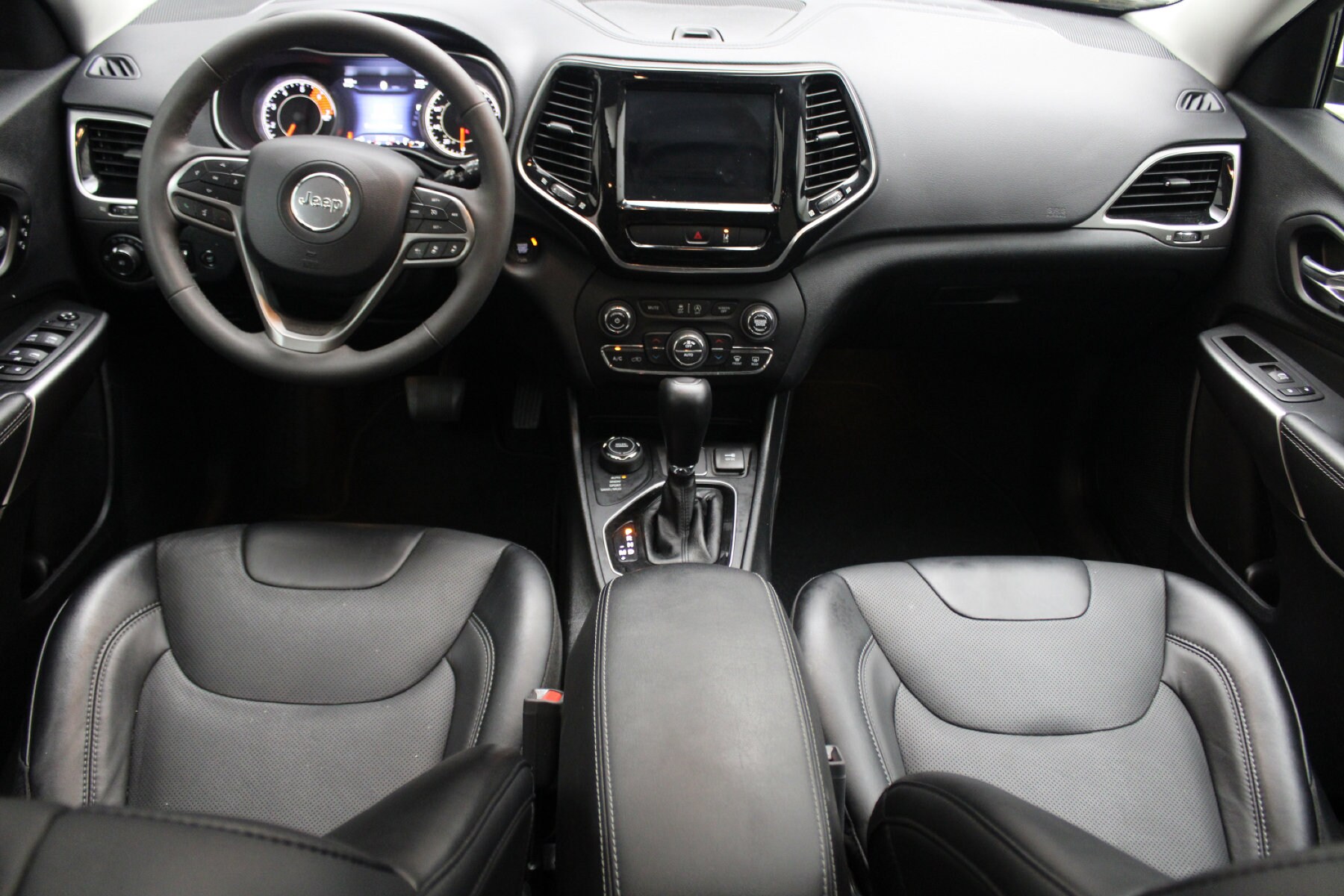 2022 Jeep Cherokee Limited photo 2