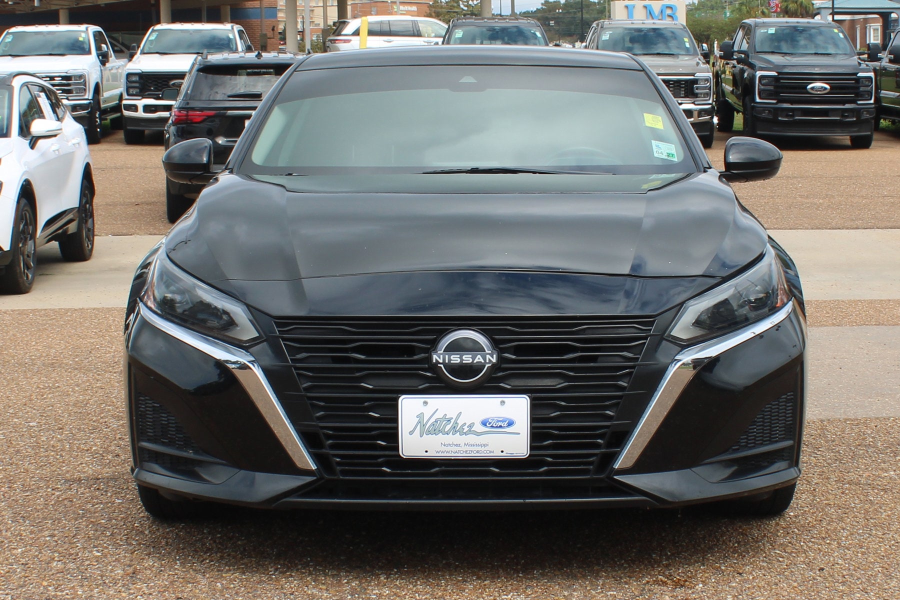 Used 2023 Nissan Altima SV with VIN 1N4BL4DV8PN312468 for sale in Natchez, MS