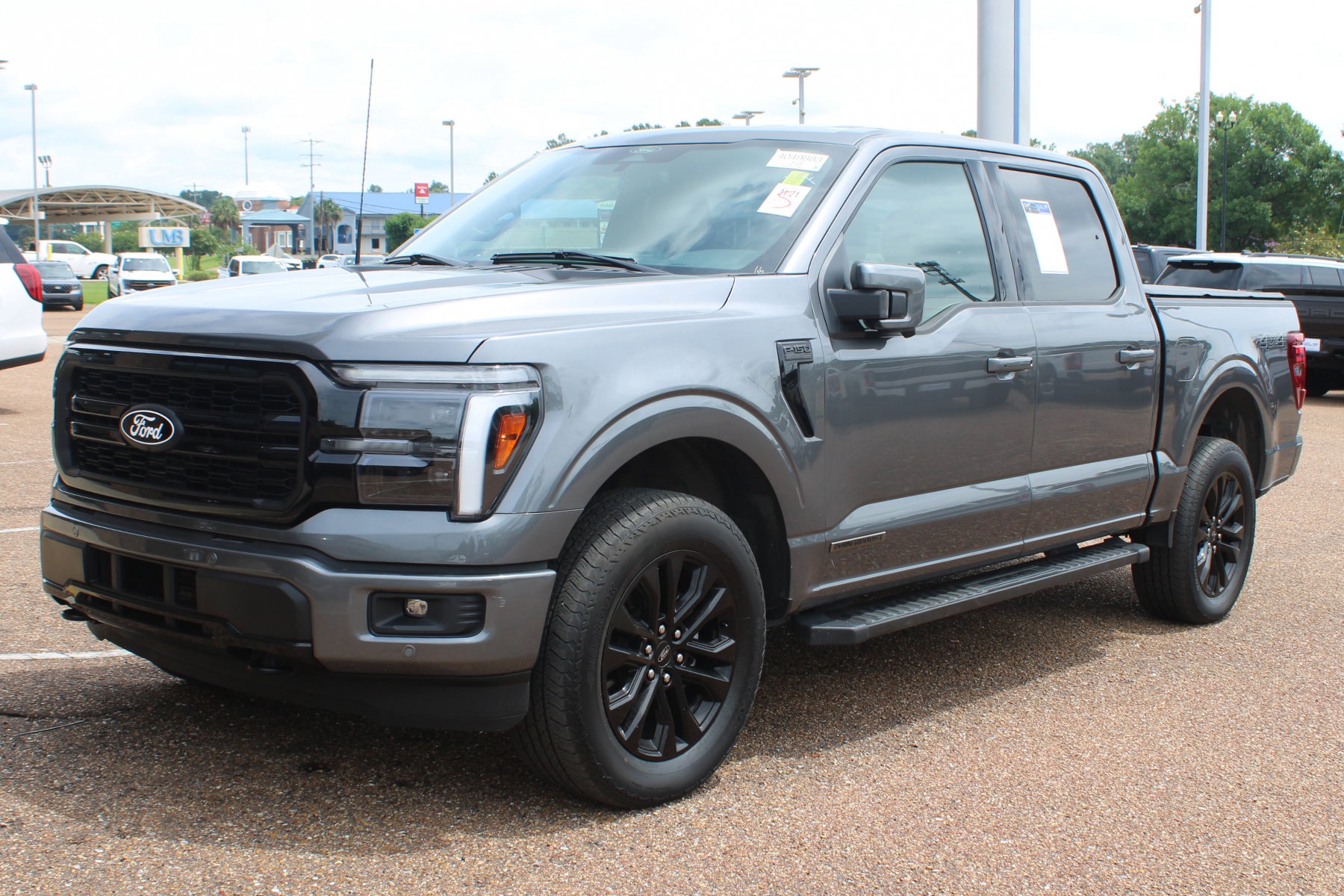2025 Ford F-150 Lariat 4x4 SuperCrew 5-1/2 Box's photo