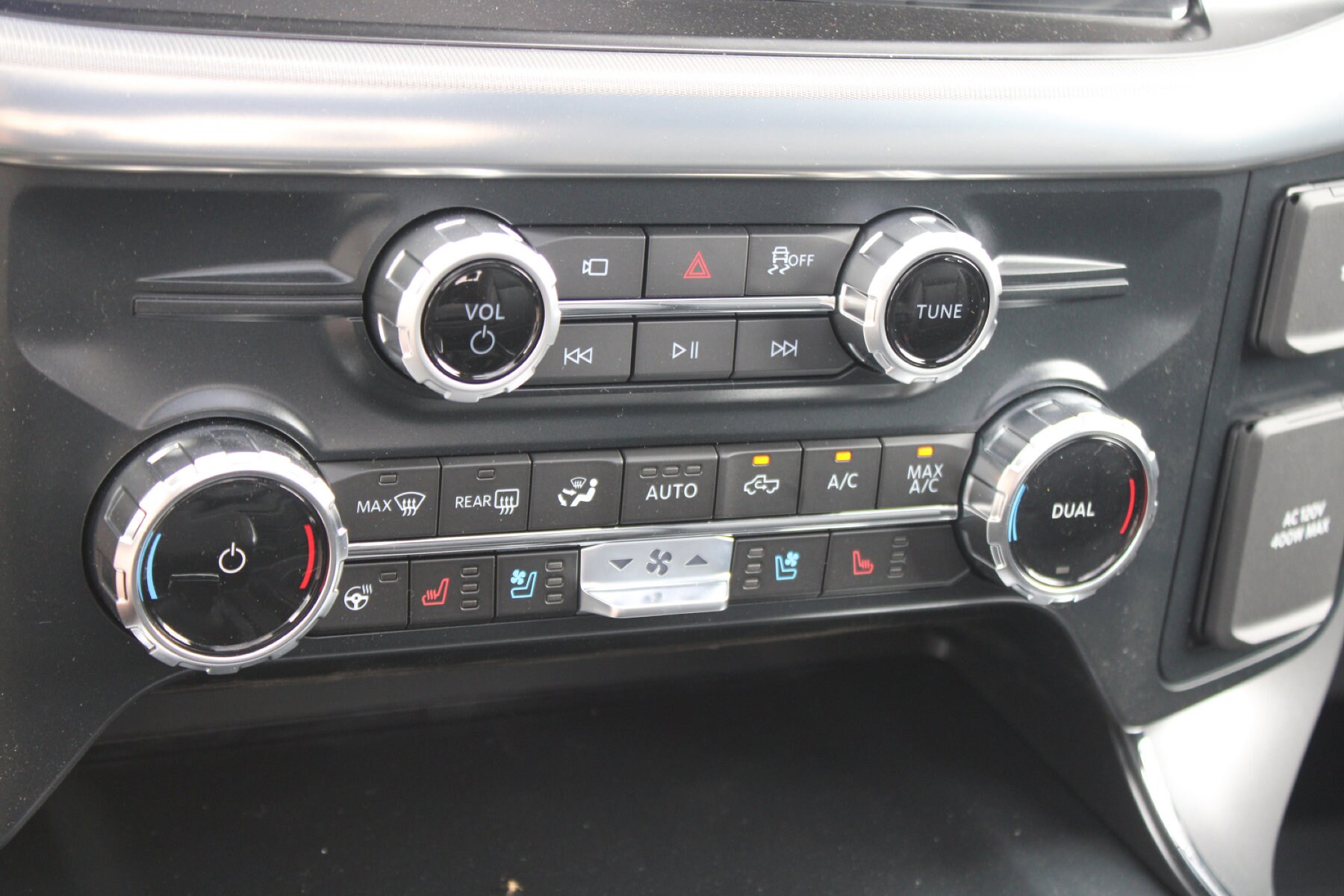2025 Ford F-150 Lariat - Photo 15