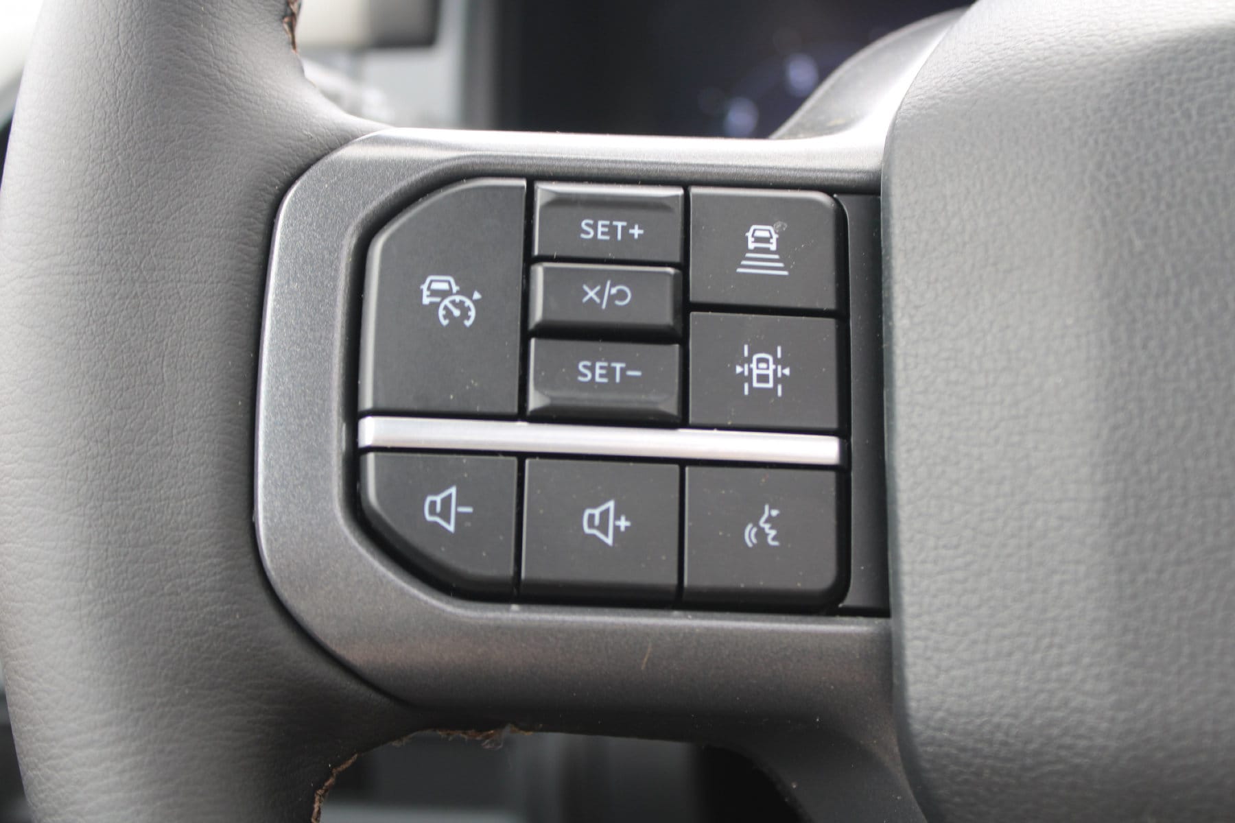 2025 Ford F-150 Lariat - Photo 9