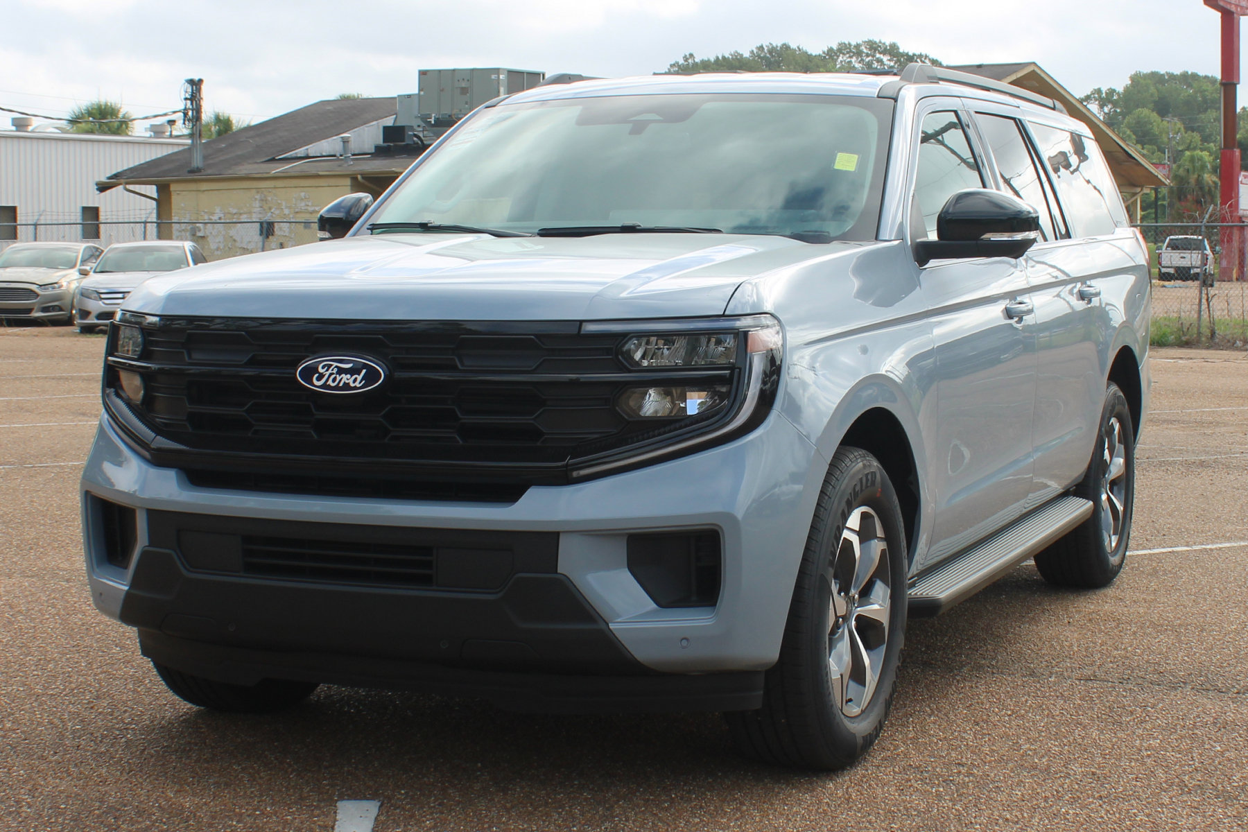 2027 Ford Expedition Max Active SUV