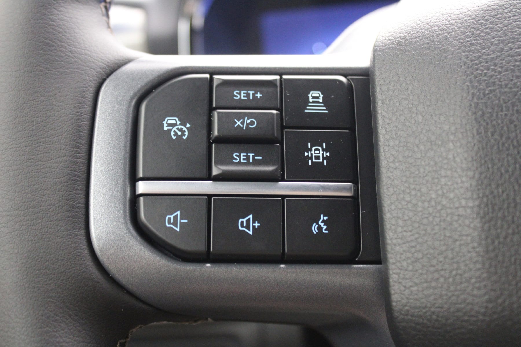 2025 Ford F-150 Lariat - Photo 9