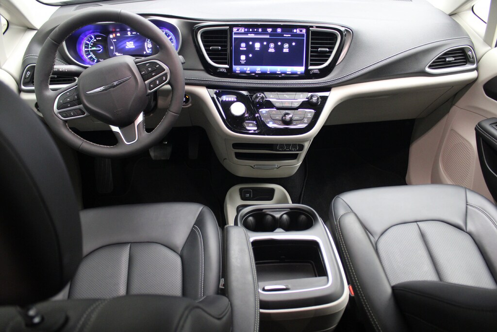 Used 2024 Chrysler Pacifica Hybrid Select Van