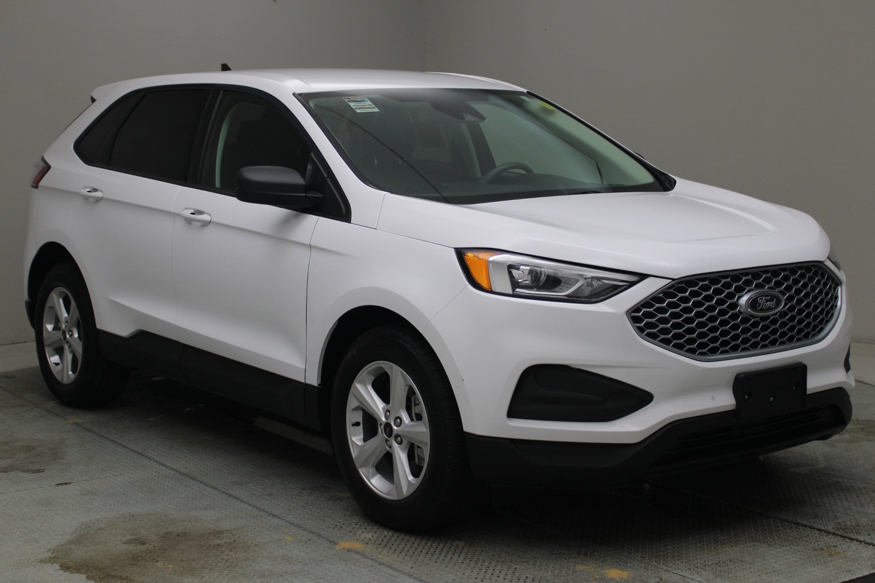 2023 Ford Edge SE