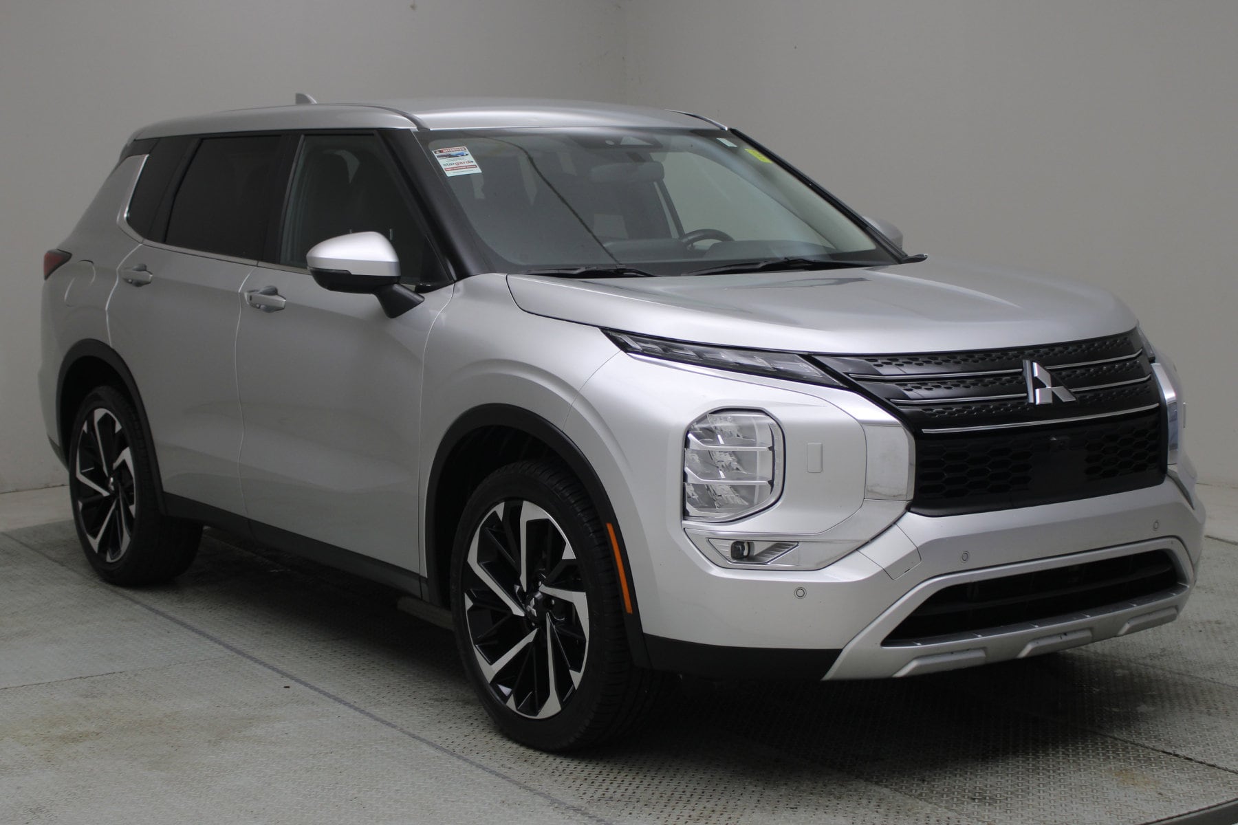 2024 Mitsubishi Outlander SE S-AWC's photo