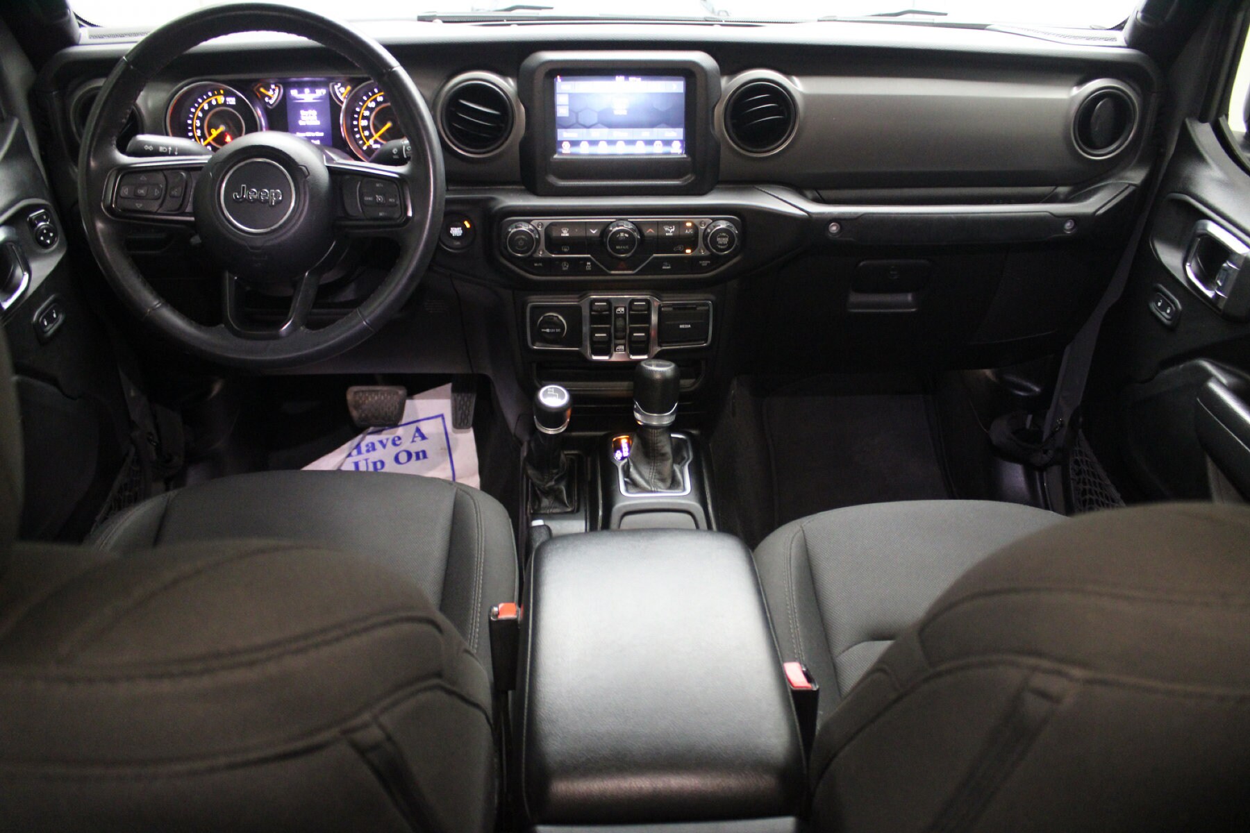 2023 Jeep Gladiator Sport S photo 2