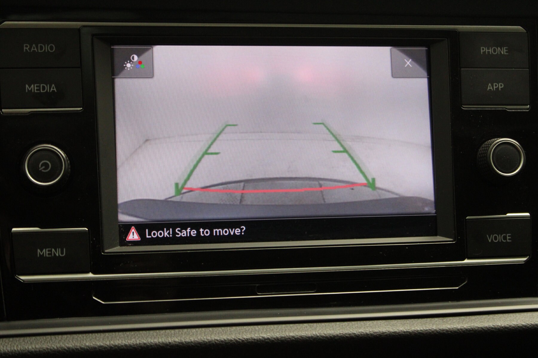 2024 Volkswagen Jetta SE photo 4