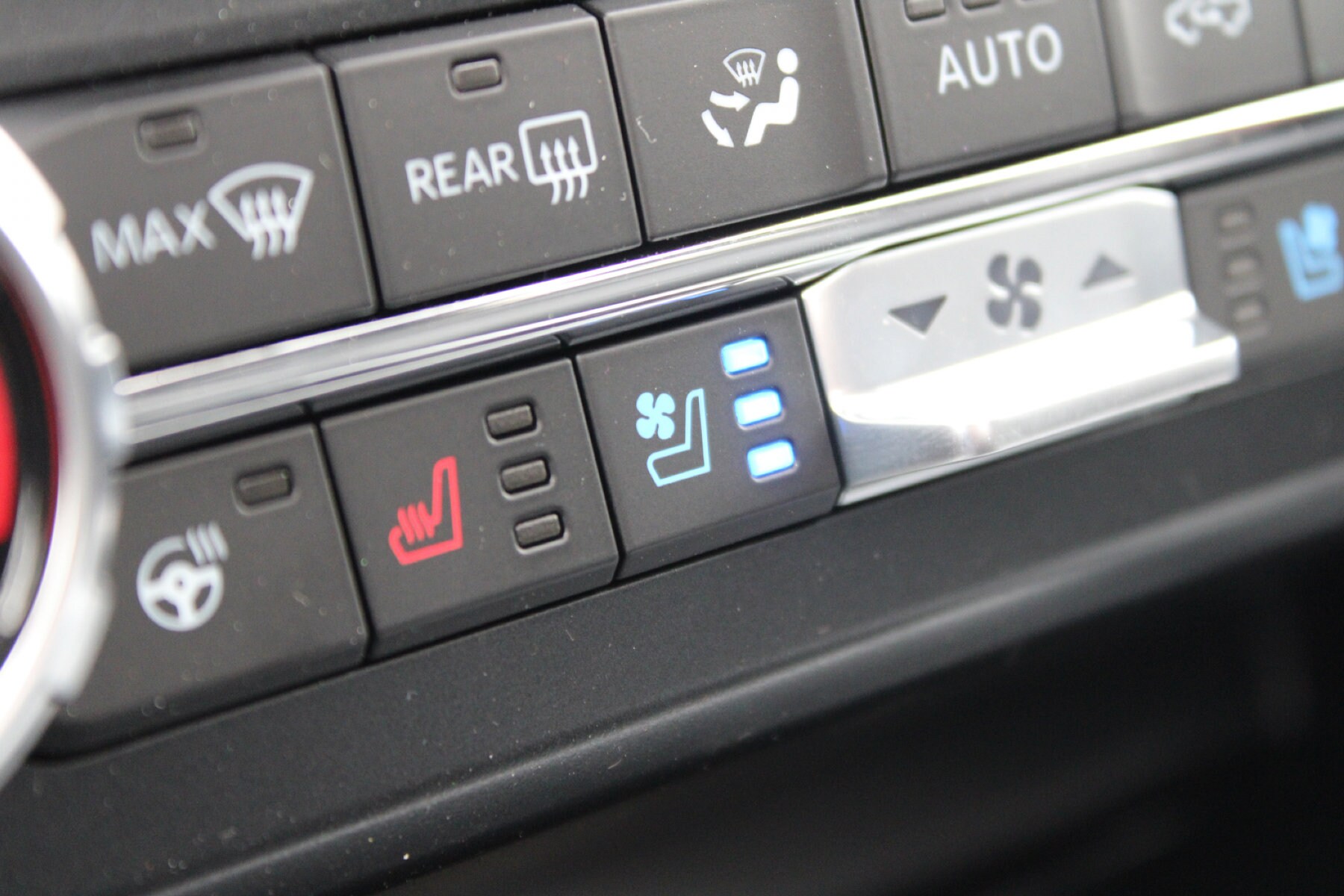 2025 Ford F-250 Lariat photo 3