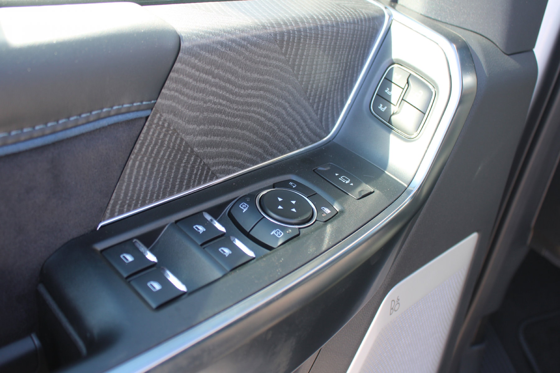 2025 Ford F-250 Super Duty Platinum - Photo 17