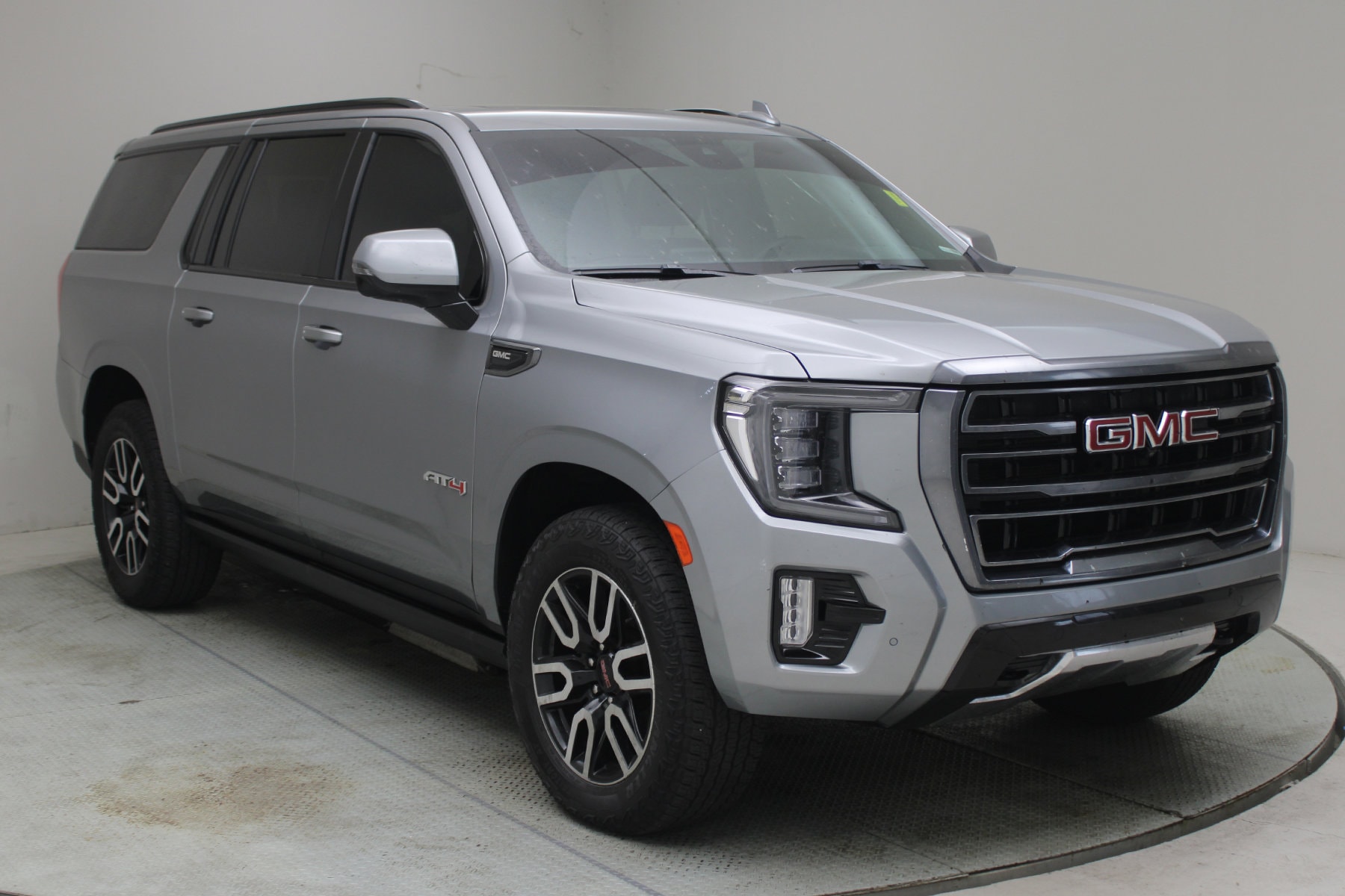 2023 GMC Yukon 4WD AT4's photo