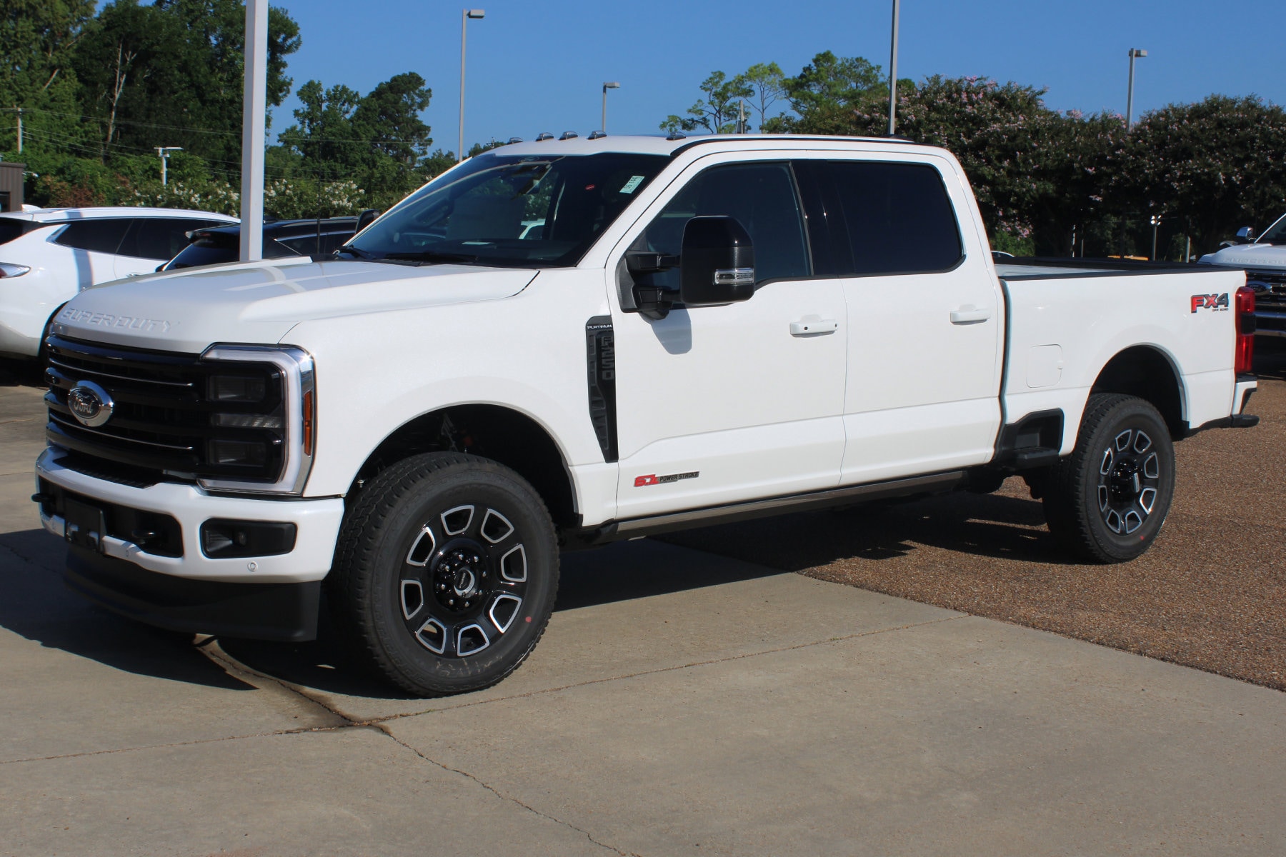 2025 Ford F-250 Super Duty Platinum - Photo 24