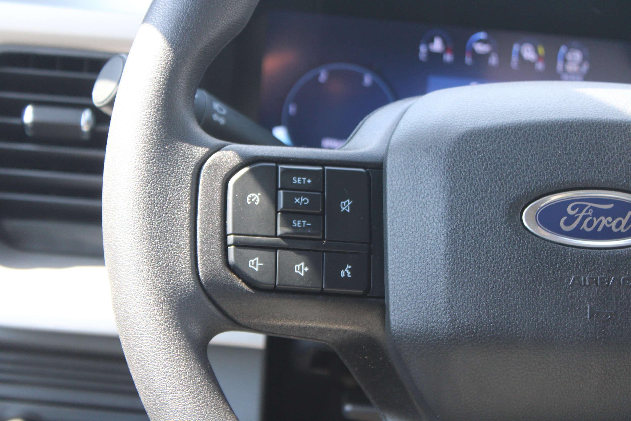 2026 Ford F-250 Super Duty XLT - Photo 9