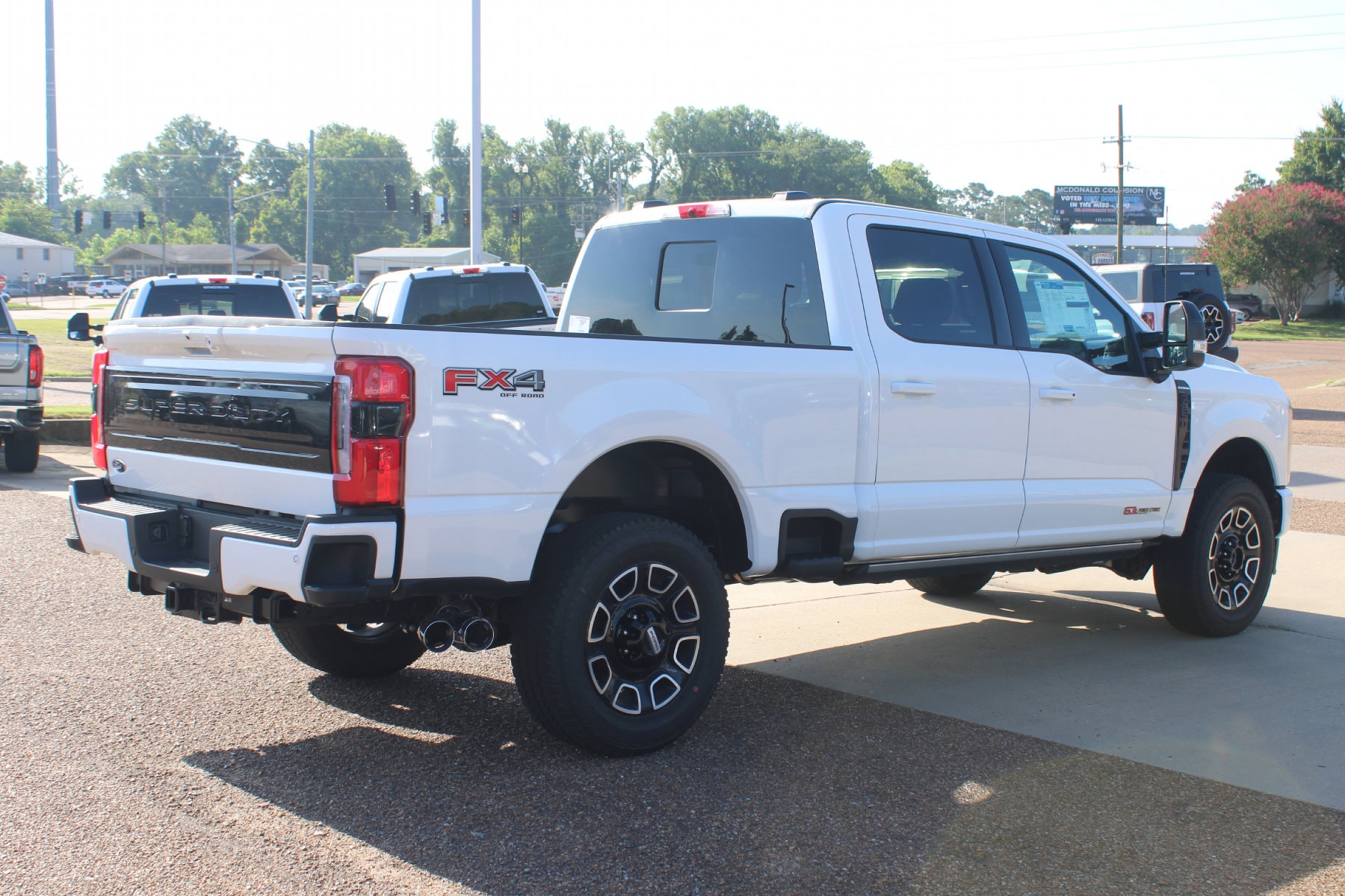 2025 Ford F-250 Super Duty Platinum - Photo 28