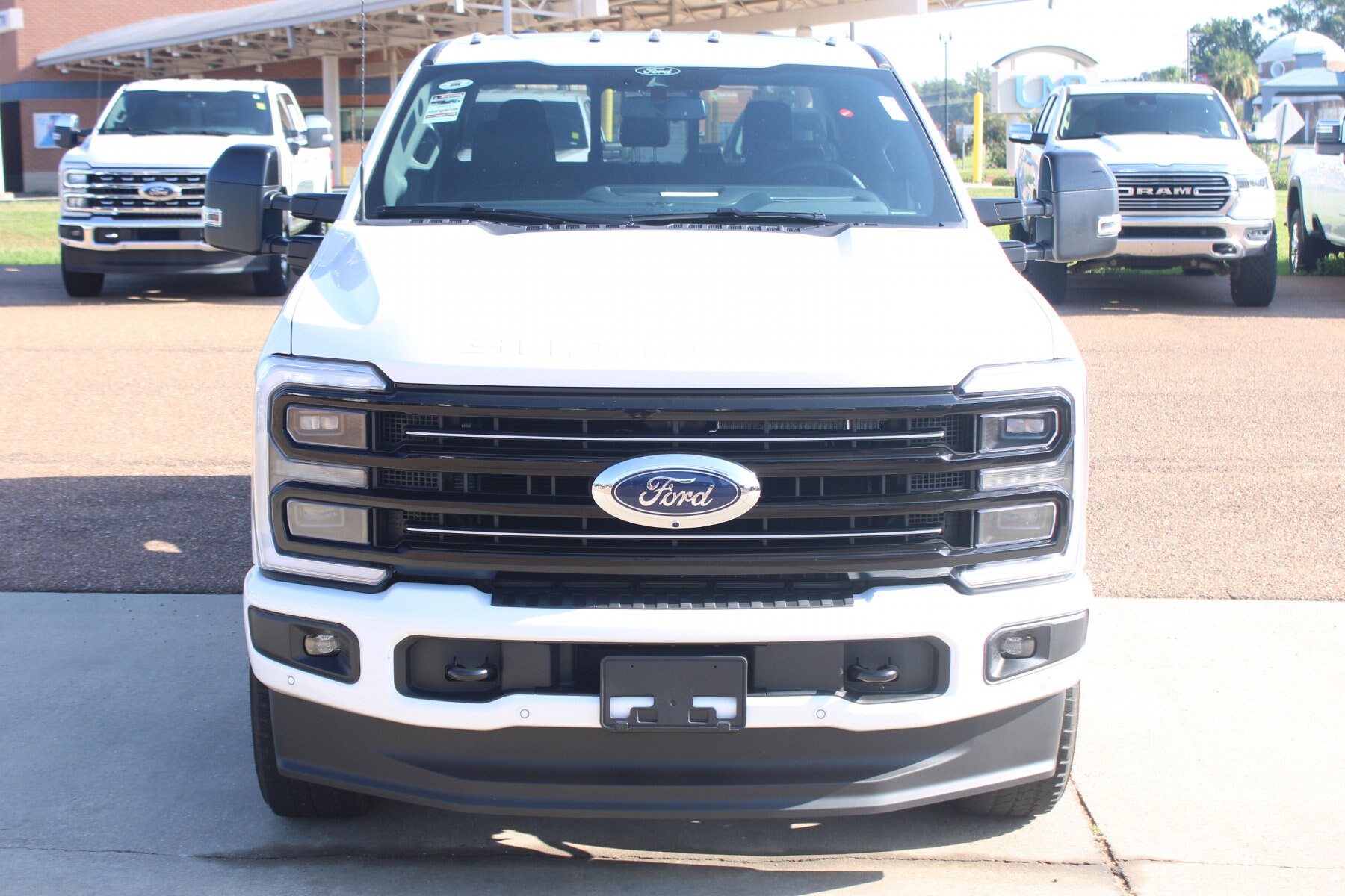 2025 Ford F-250 Super Duty Platinum - Photo 23
