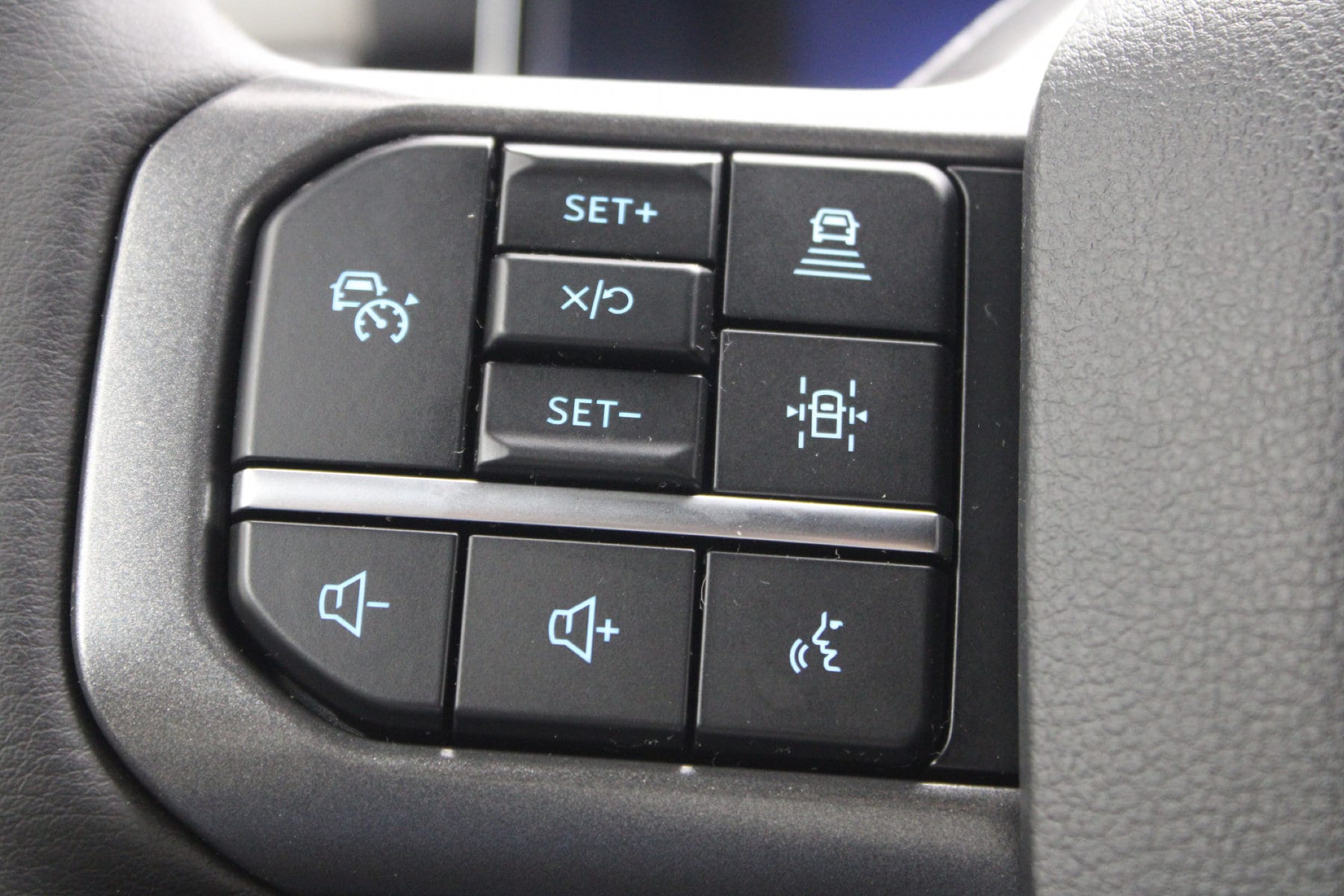 2025 Ford F-150 Lariat - Photo 9