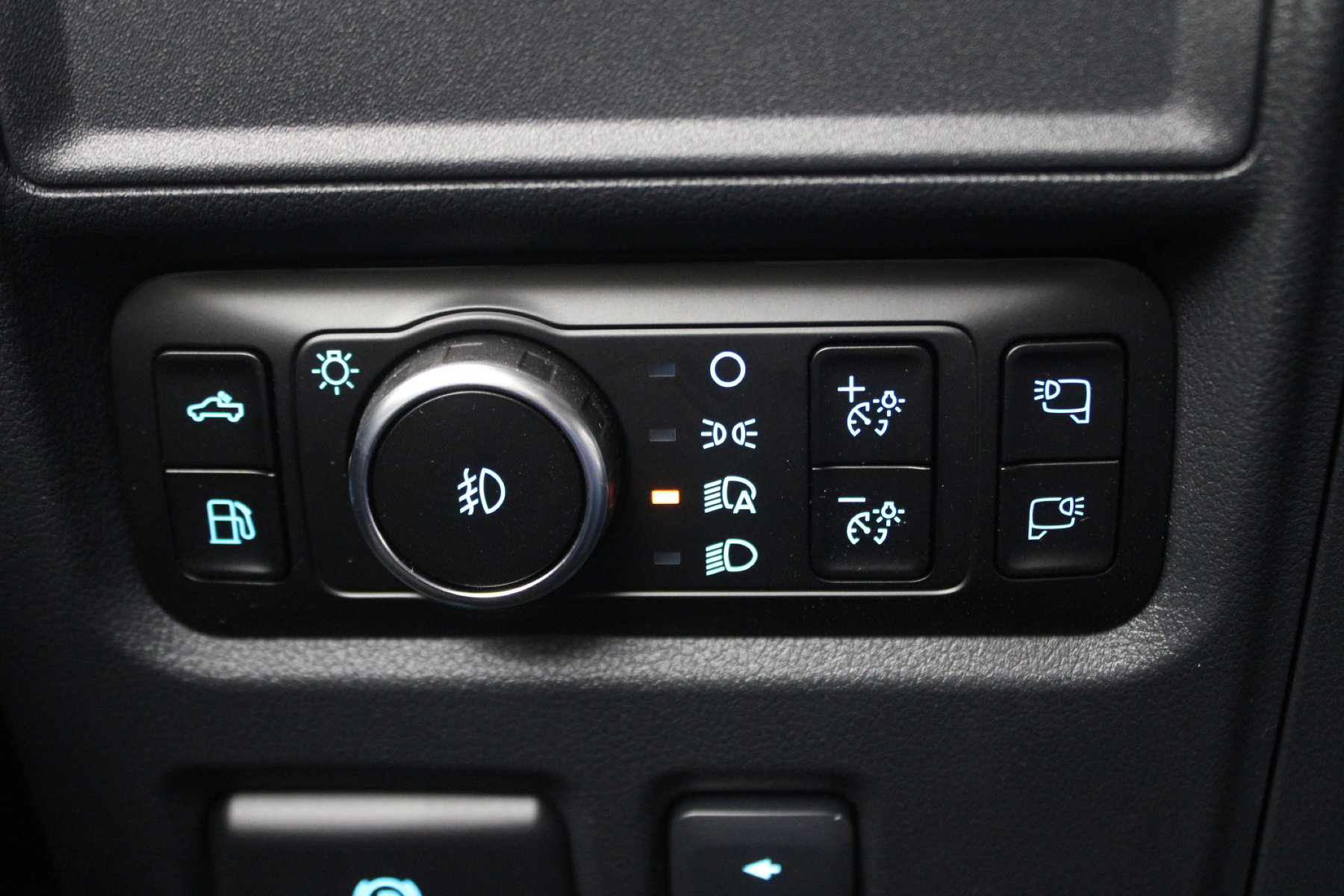 2025 Ford F-150 Lariat - Photo 11