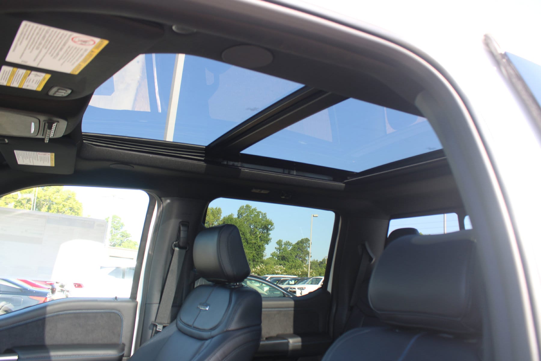2025 Ford F-250 Super Duty Platinum - Photo 6