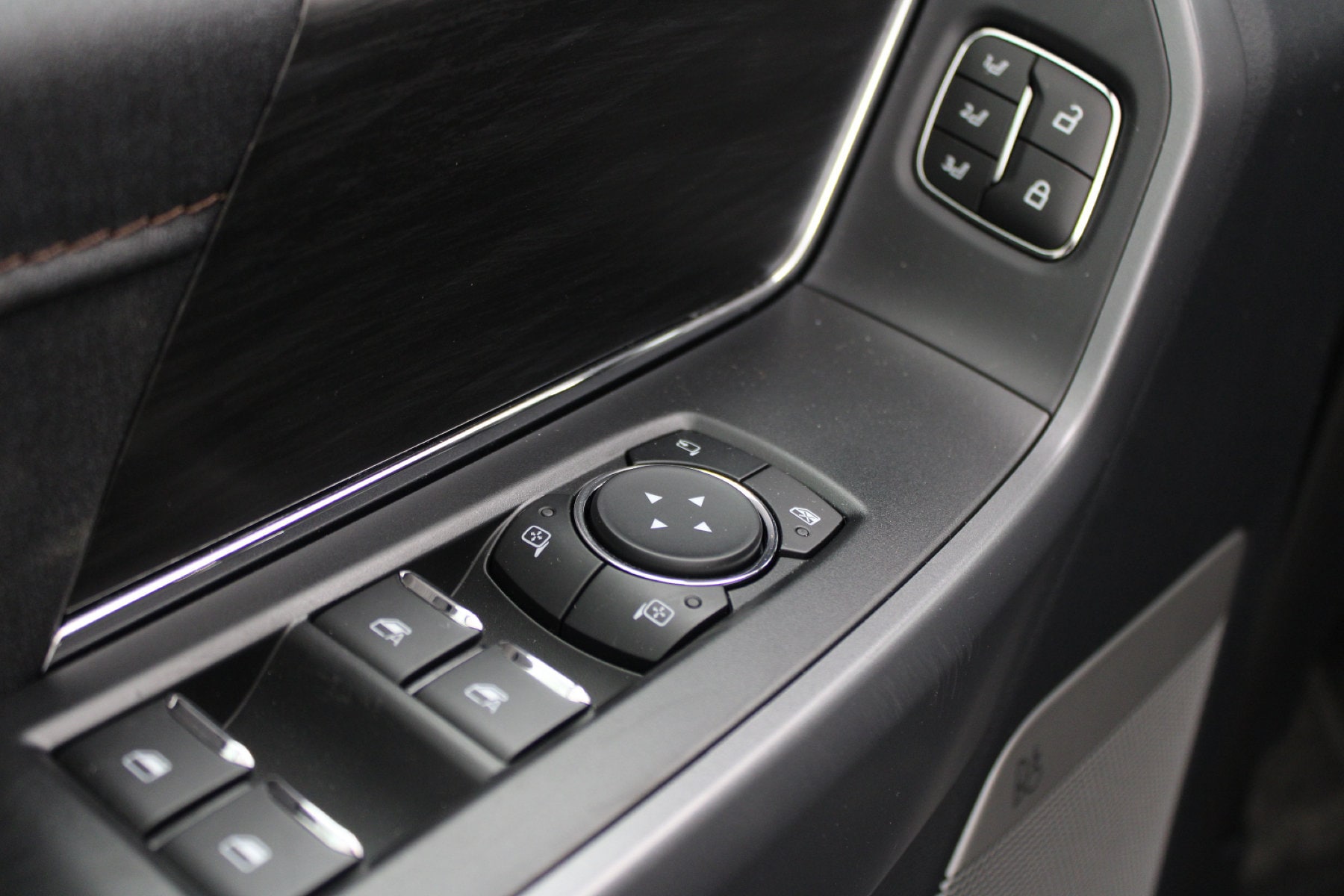 2025 Ford F-150 Lariat - Photo 17