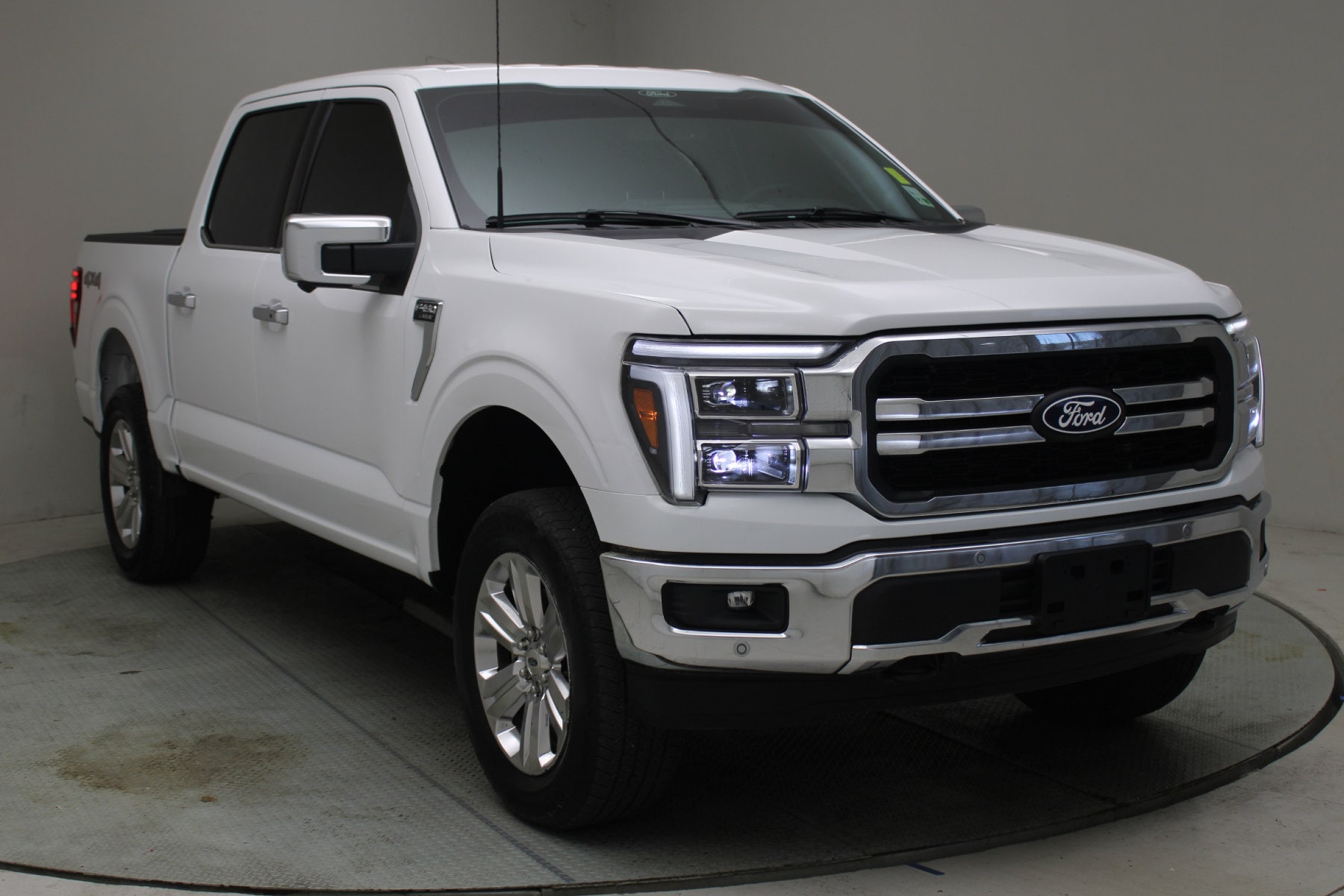 2025 Ford F-150 Lariat 4x4 SuperCrew 5-1/2 Box's photo