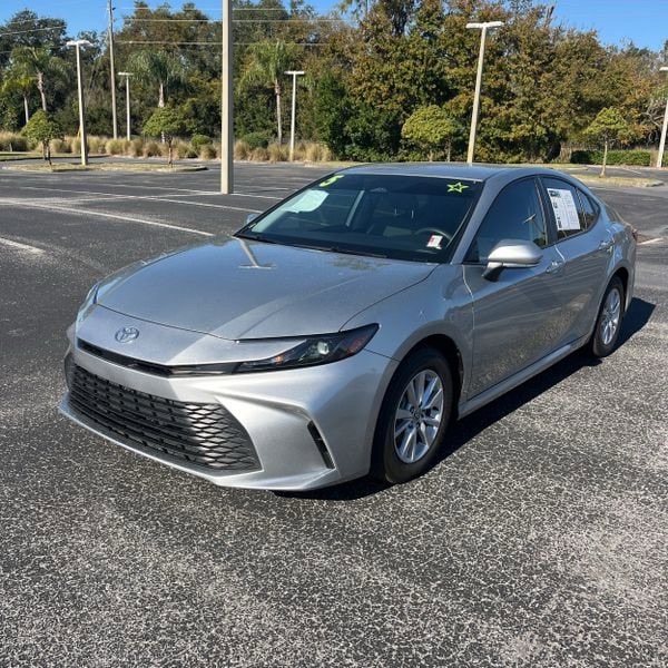 2025 Toyota Camry LE FWD