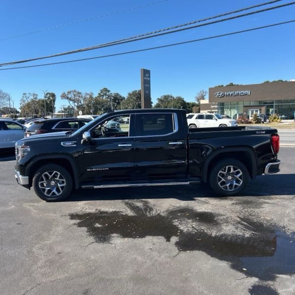 Used 2025 GMC Sierra 1500 SLT Truck Crew Cab