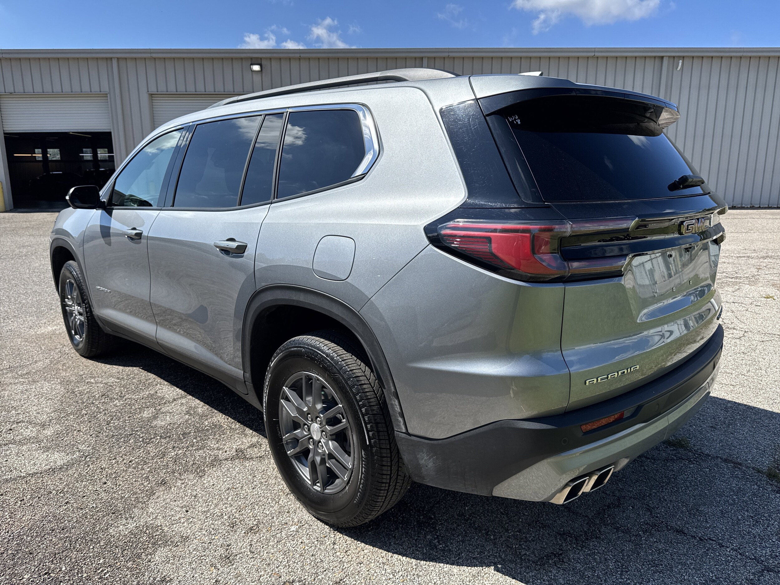 2025 Gmc Acadia Elevation photo 3