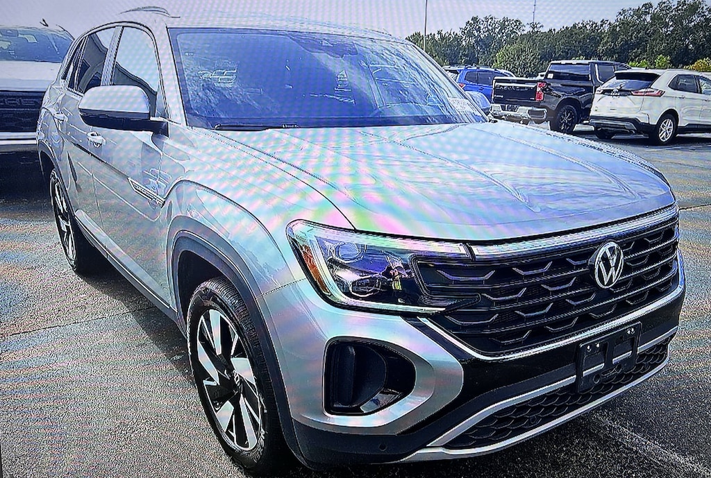 Used 2025 Volkswagen Atlas Cross Sport 2.0T SE w/Technology SUV