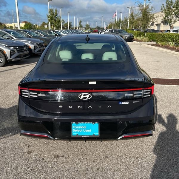 2025 Hyundai Sonata Hybrid Limited photo 4
