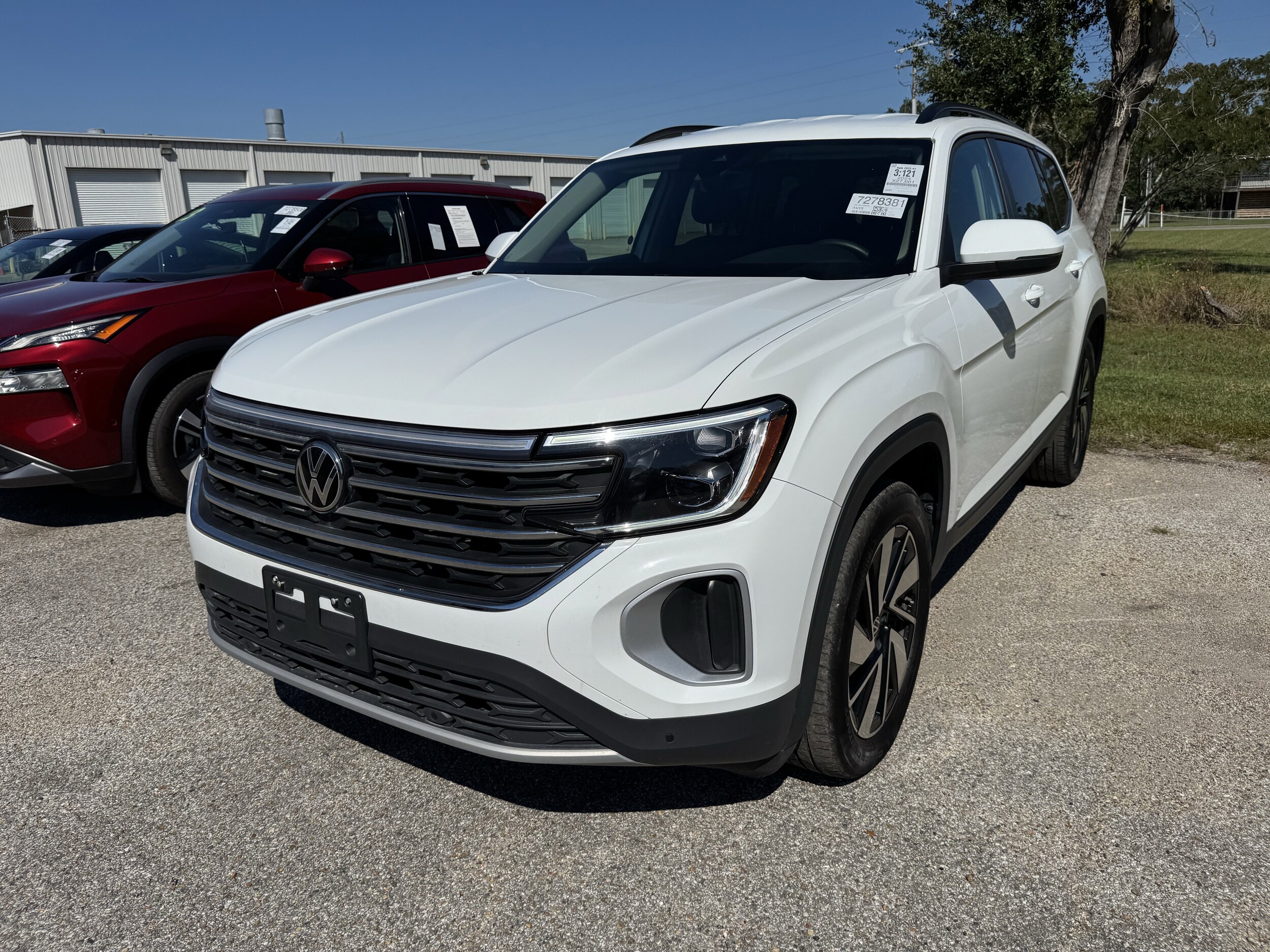 2024 Volkswagen Atlas SE Technology photo 3