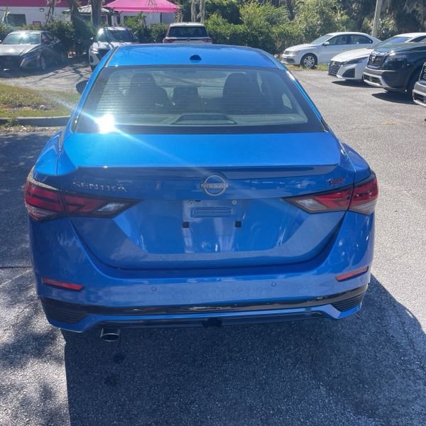 2025 Nissan Sentra SR photo 4