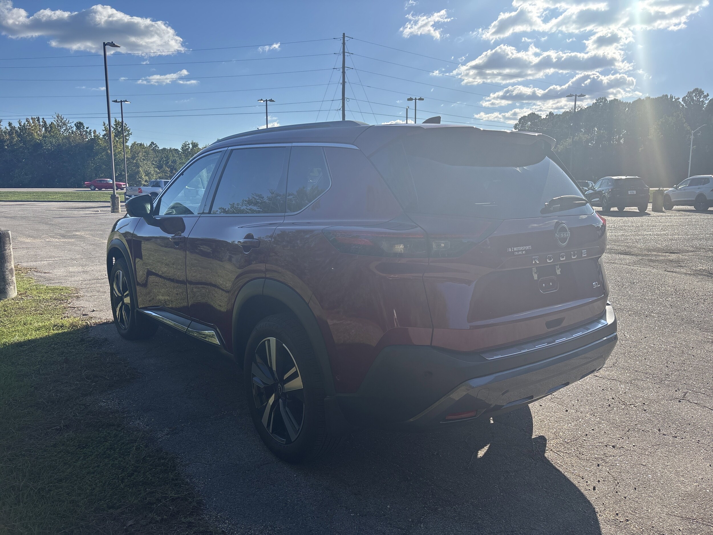 2023 Nissan Rogue SL photo 3