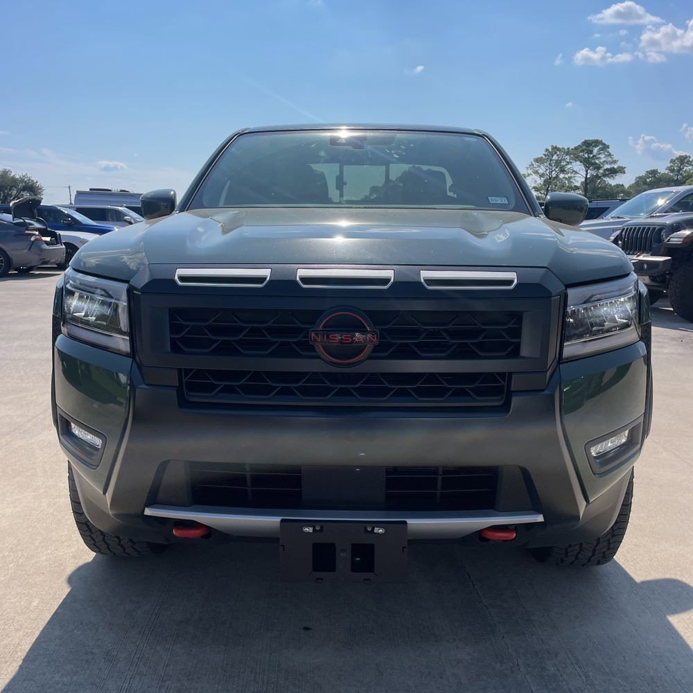 2025 Nissan Frontier PRO-X photo 2