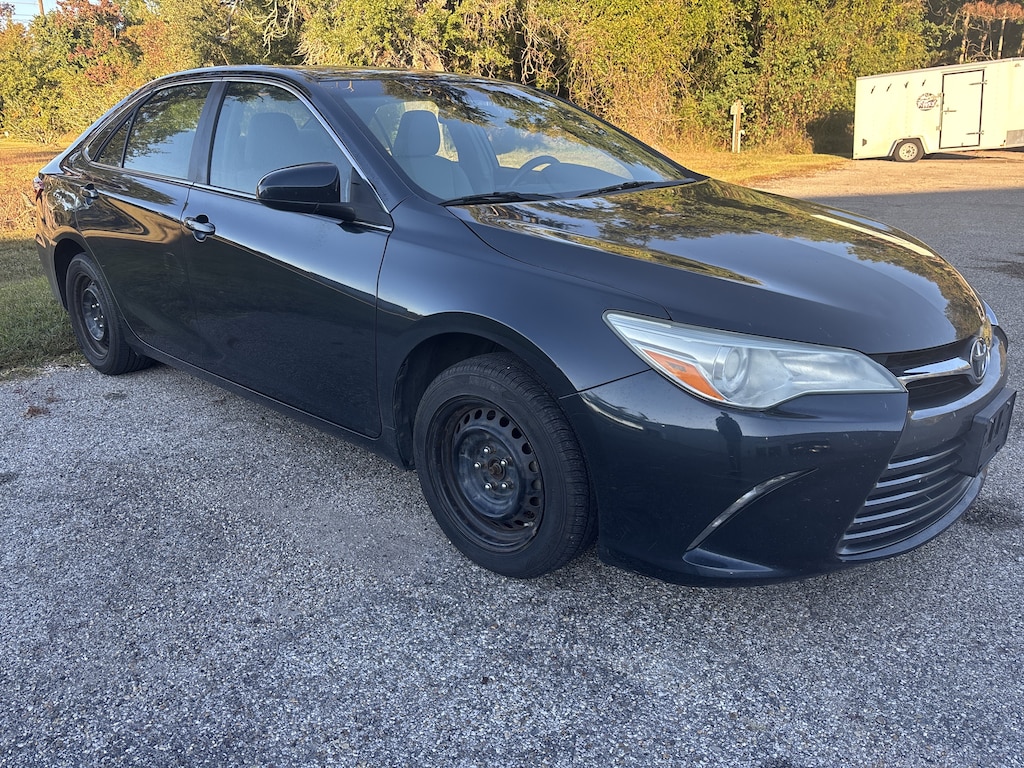 Used 2016 Toyota Camry LE