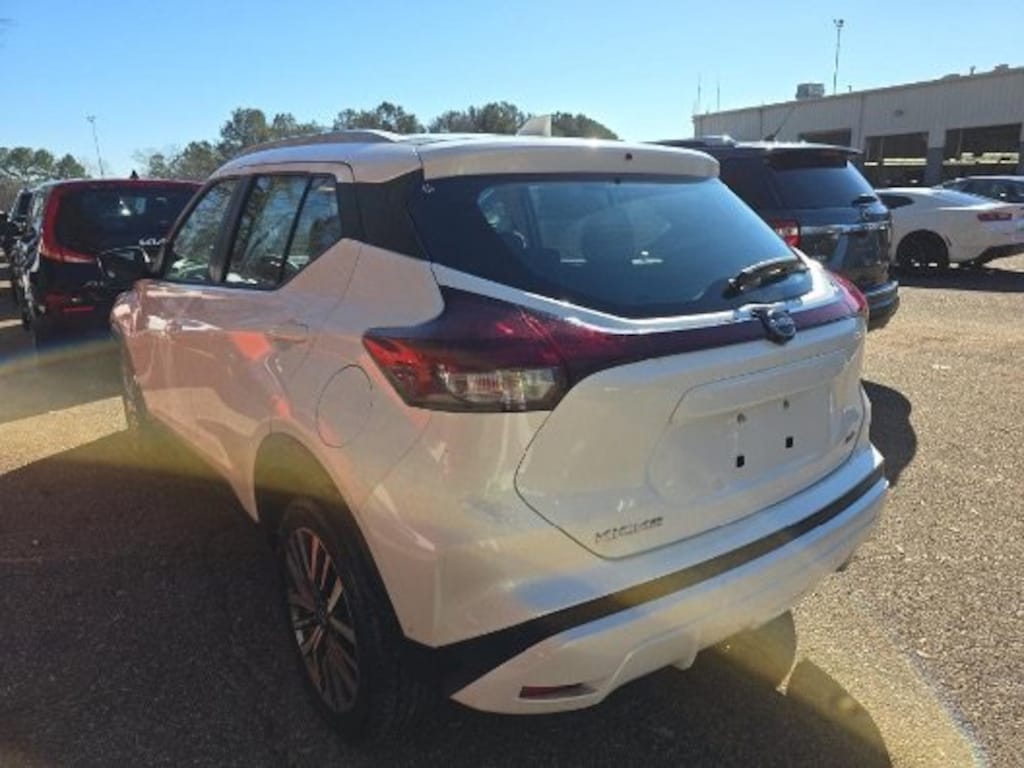 Used 2024 Nissan Kicks SV SUV