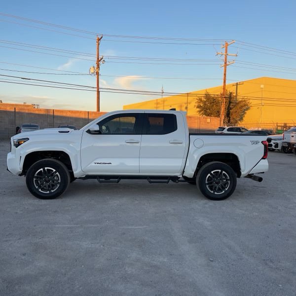 2025 Toyota Tacoma TRD Sport photo 2