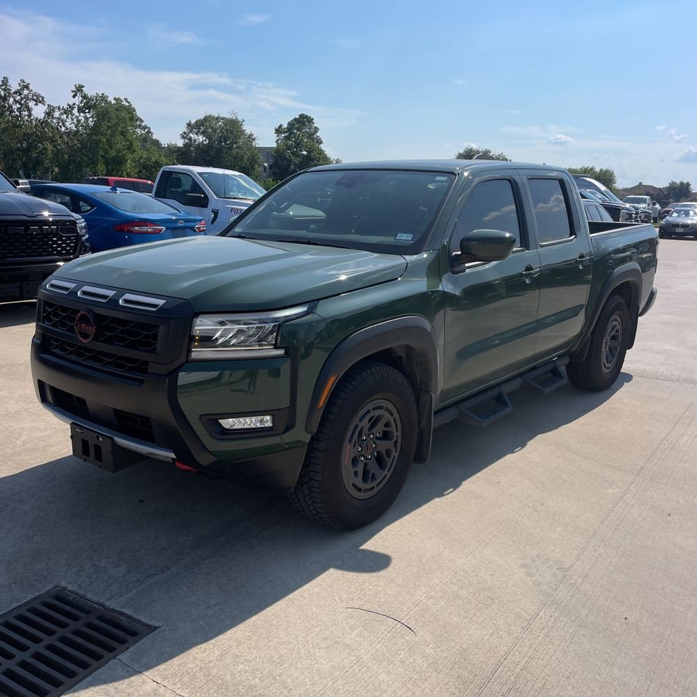 2025 Nissan Frontier PRO-X photo 4
