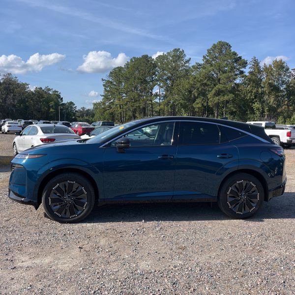 2025 Nissan Murano Platinum photo 2