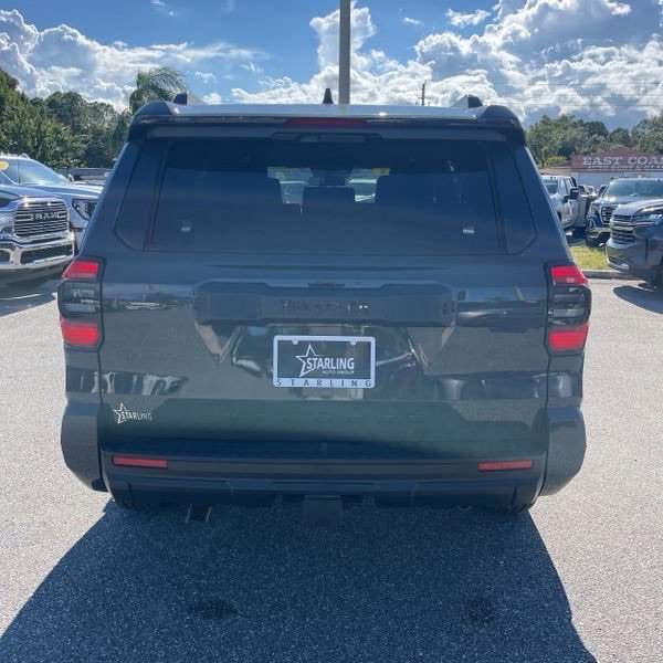 2025 Toyota 4Runner SR5 photo 4