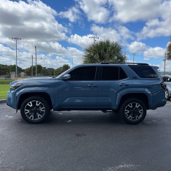 2025 Toyota 4Runner TRD Sport photo 2