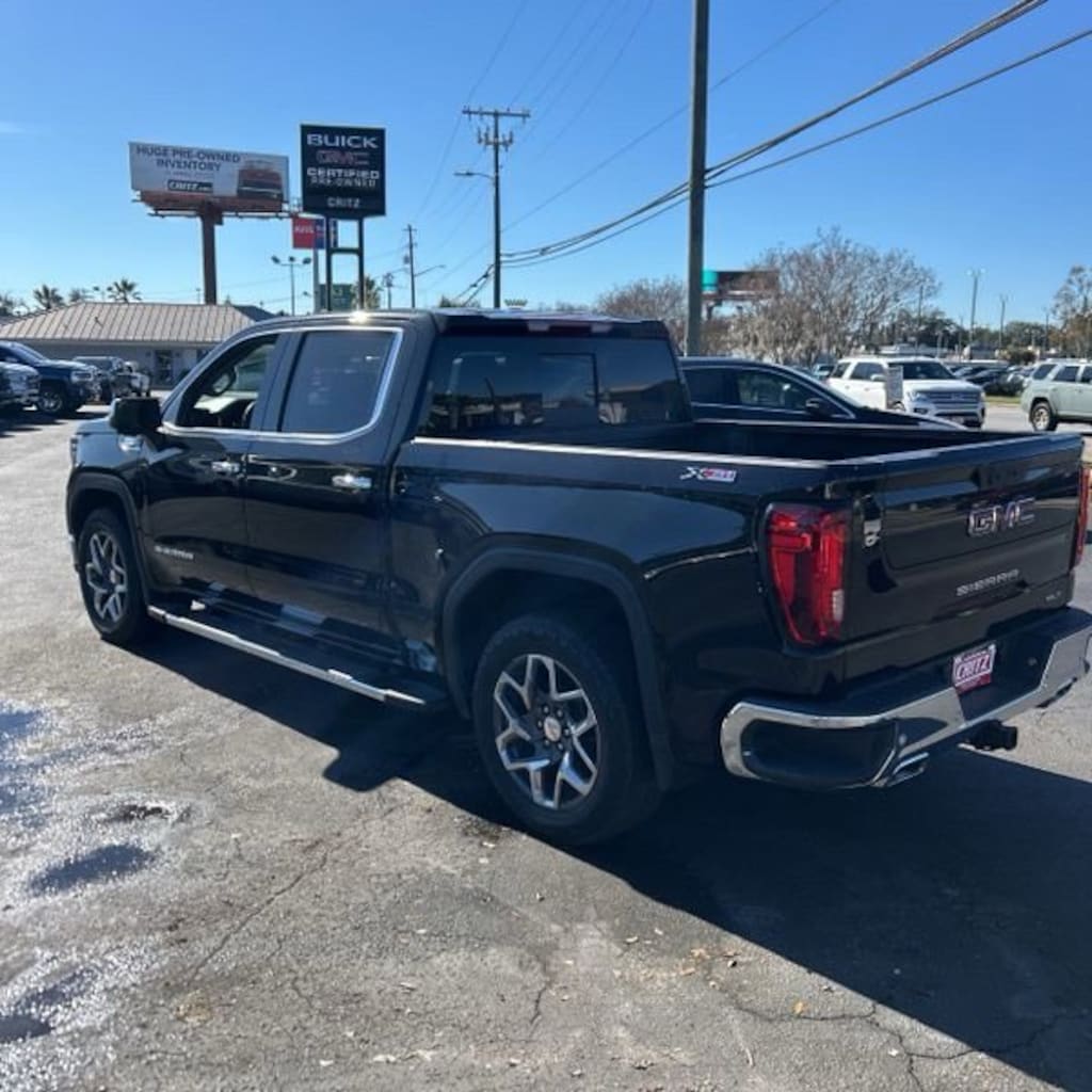 Used 2025 GMC Sierra 1500 SLT Truck Crew Cab
