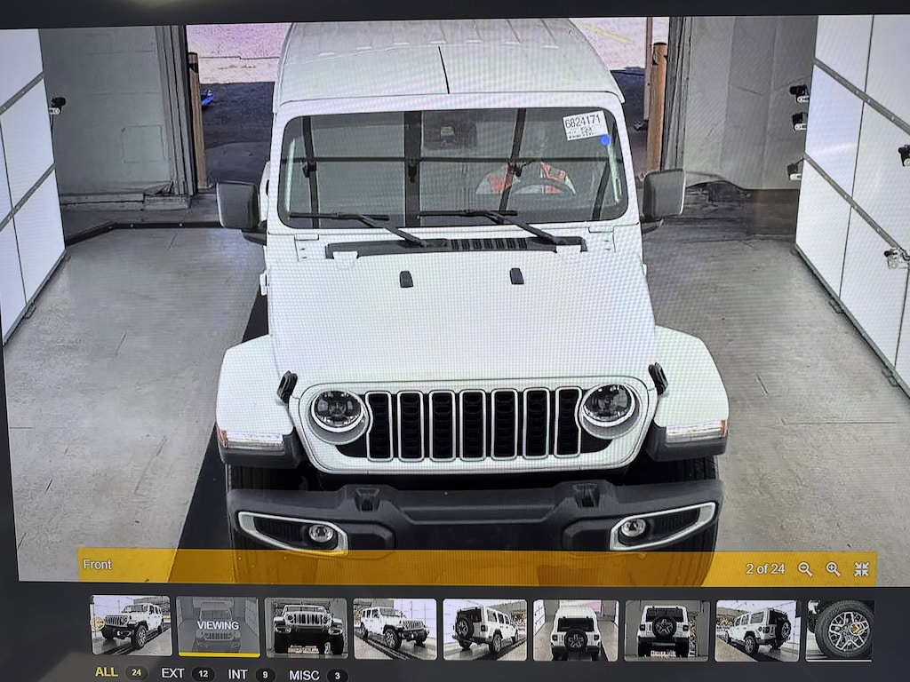 Used 2025 Jeep Wrangler Sahara SUV
