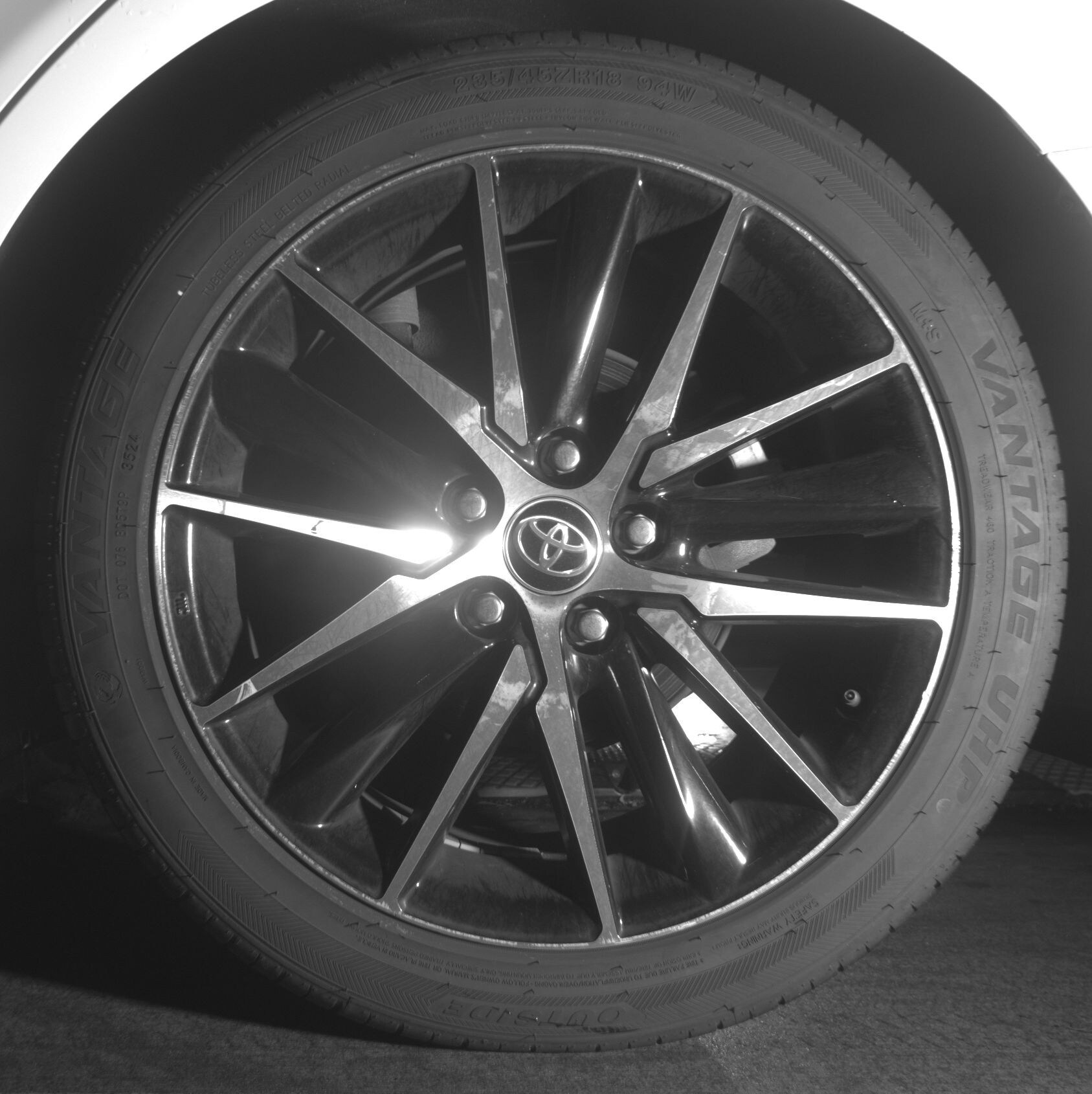 Thumbnail: 2023 Toyota Camry - 11