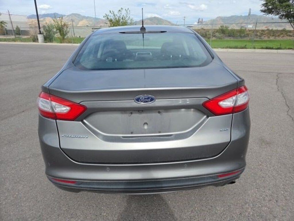 Used 2013 Ford Fusion SE Sedan