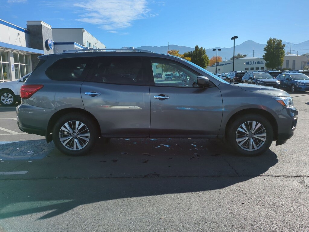 Used 2020 Nissan Pathfinder S SUV