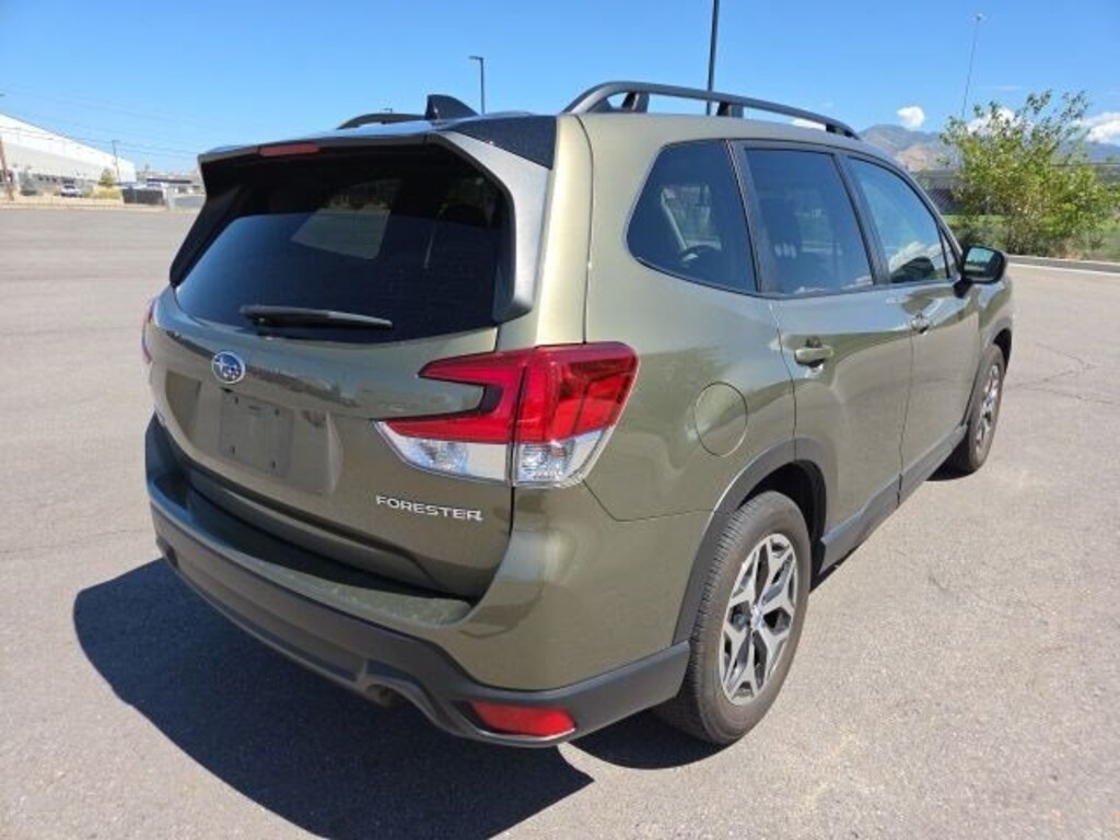 Used 2024 Subaru Forester Premium SUV