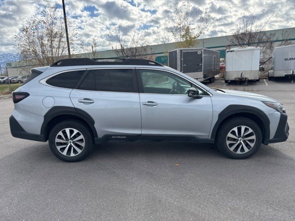 Used 2024 Subaru Outback Premium SUV