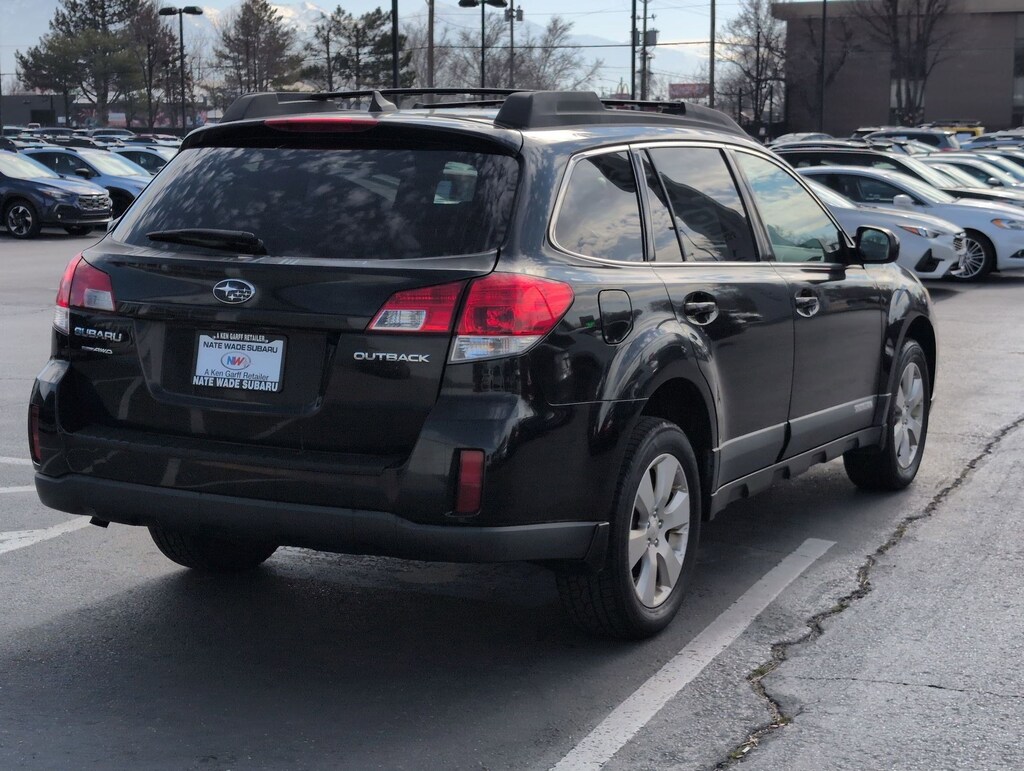 Used 2011 Subaru Outback 2.5i Prem AWP/HK Aud SUV